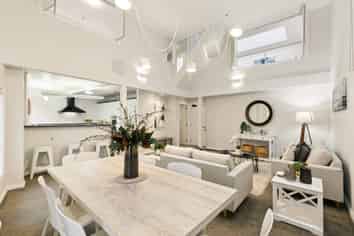 3.10/1 Queens Wharf, Wellington Central