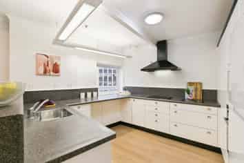 3.10/1 Queens Wharf, Wellington Central