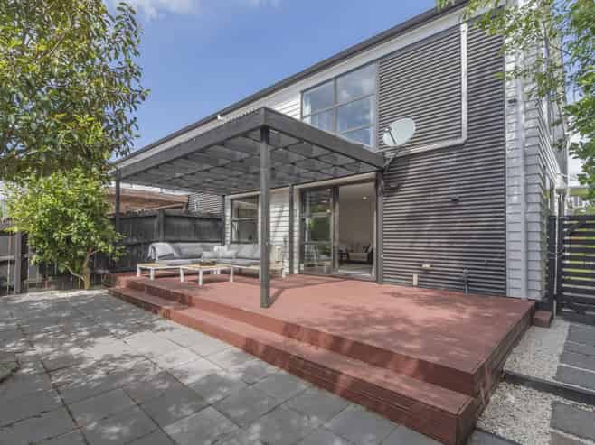 14 Windfola Parkway, Takanini