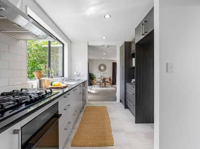 14 Windfola Parkway, Takanini