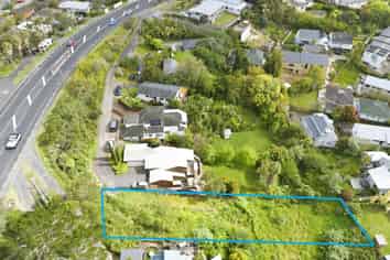 657 East Coast Road, Browns Bay