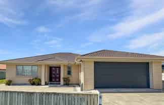 8 Buckingham Place, Springvale