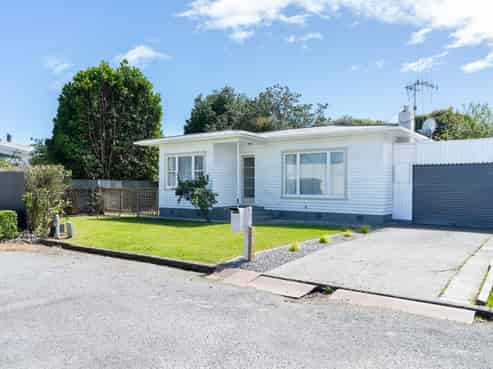 7 Windsor Place, Levin