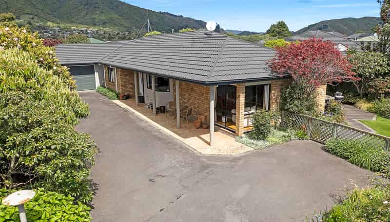 12 Papawai Grove, WAIKANAE