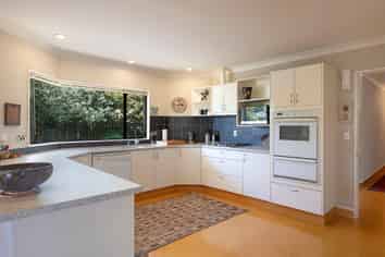 12 Papawai Grove, WAIKANAE