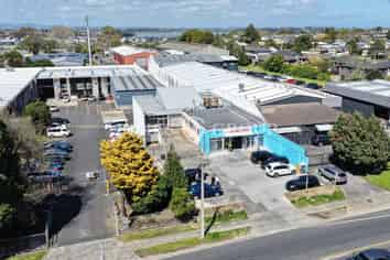 Cost-effective Split-Level Industrial Workshop