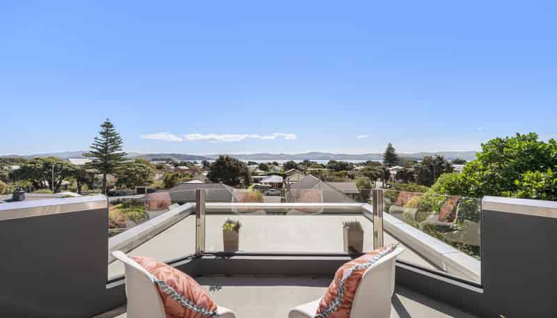 203 Muritai Road, Eastbourne