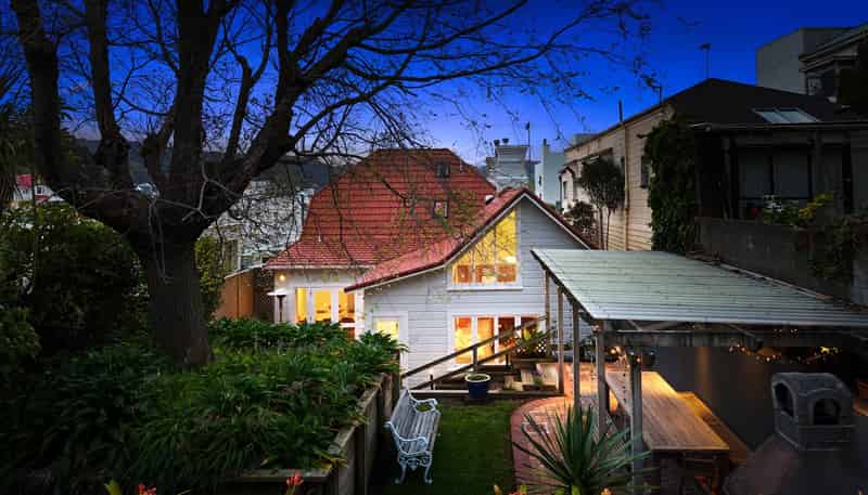 210 Oriental Parade, Oriental Bay