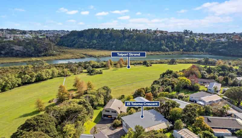 15 Taioma Crescent, Te Atatu Peninsula