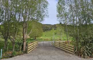 525A Makara Road, Makara