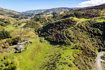 525A Makara Road, Makara