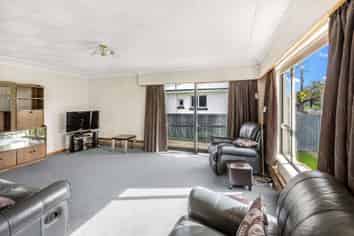 69 Robertson Street, Gore