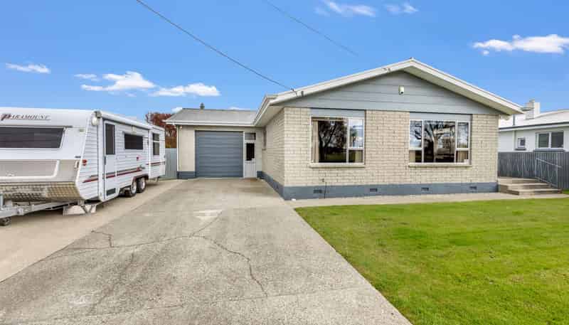 69 Robertson Street, Gore