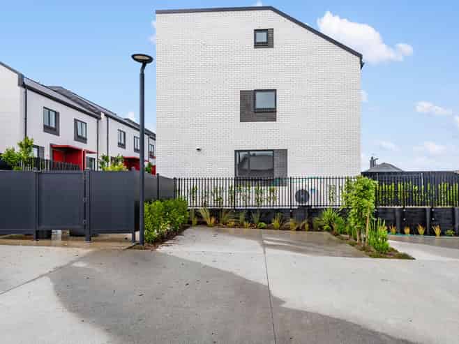 6 Tupuke Lane, Mount Roskill