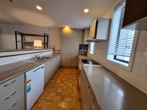 1E/8 Farnham Street, Parnell