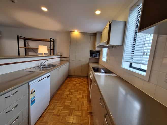 1E/8 Farnham Street, Parnell