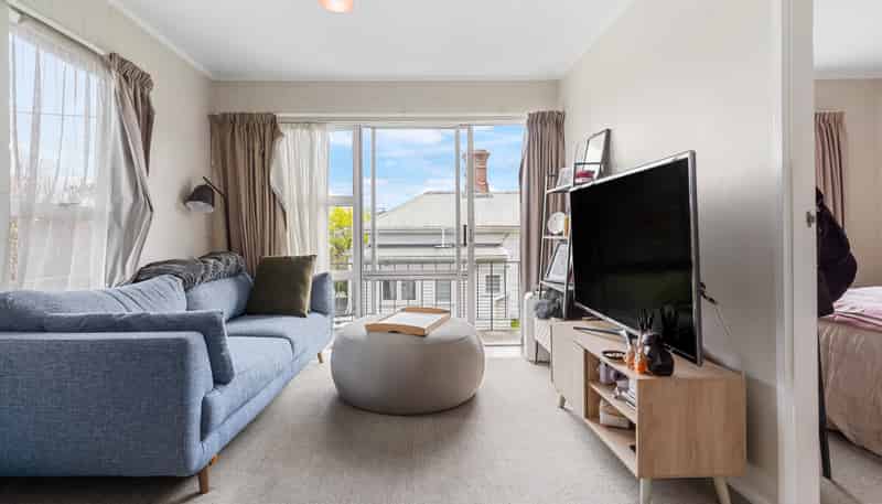 3/33 Curran Street, Herne Bay