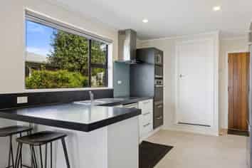 17 Seaview Road, BRIGHTON