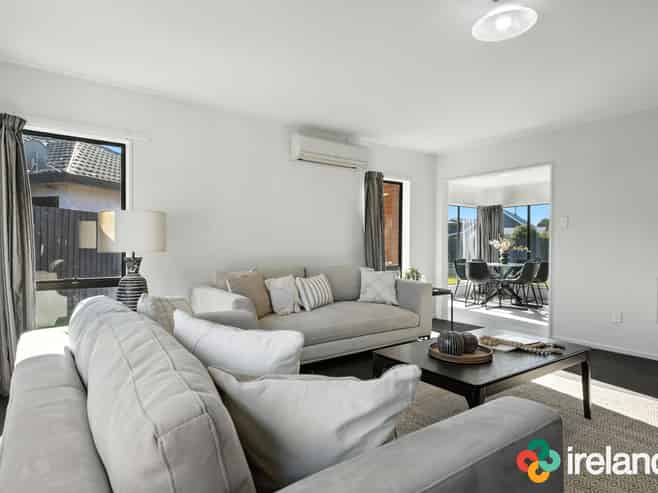 4 Colchester Place, Templeton