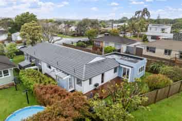 64b Muir Ave, Mangere Bridge