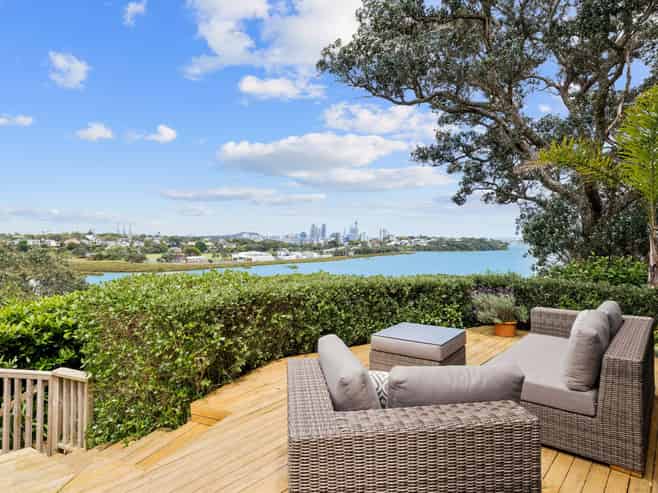 83 Ngataringa Road, Devonport