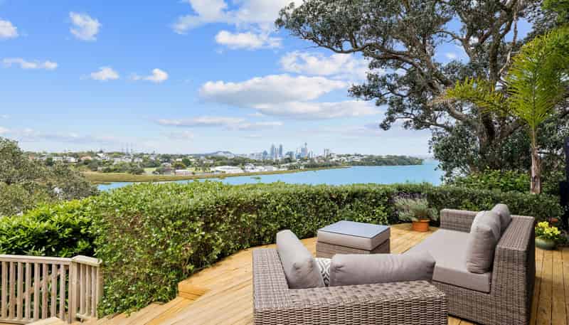 83 Ngataringa Road, Devonport