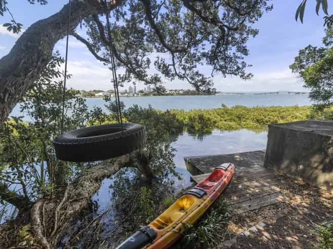 83 Ngataringa Road, Devonport