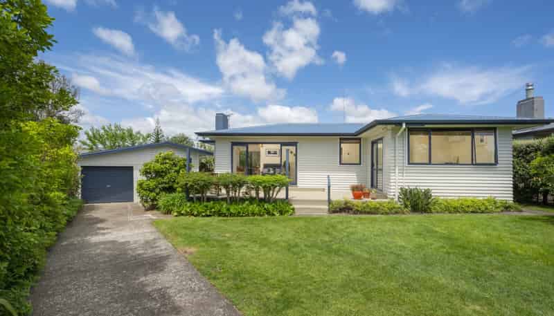 10 Seaforth Grove, Greerton