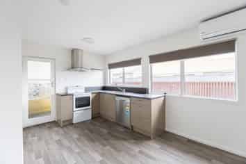 6/8 Lee Road, Taradale