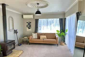 10 Granville Dr, Massey