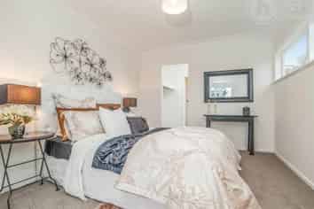 7 Mayfair Crescent, Mairangi Bay