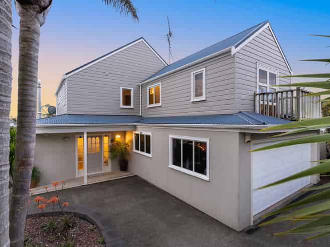 20 Totara Road, Stanmore Bay