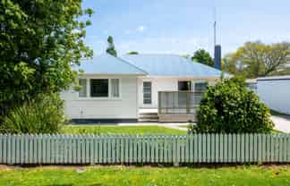 4 Sutton Crescent, Hillcrest
