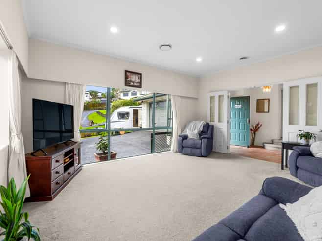 16 Sherwood Grove, Northcross