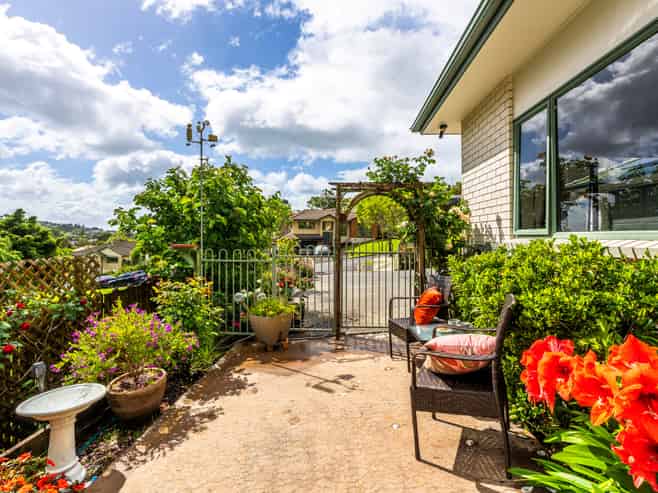 16 Sherwood Grove, Northcross