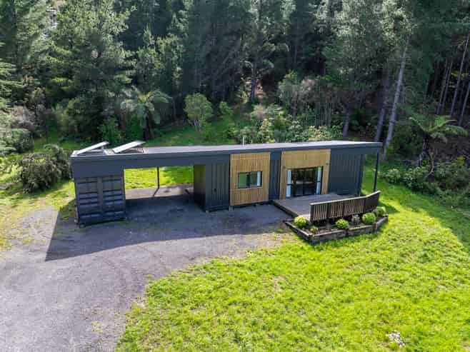 90 Hoeke Road, Carterton