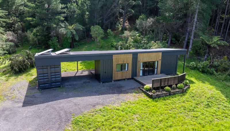 90 Hoeke Road, Carterton