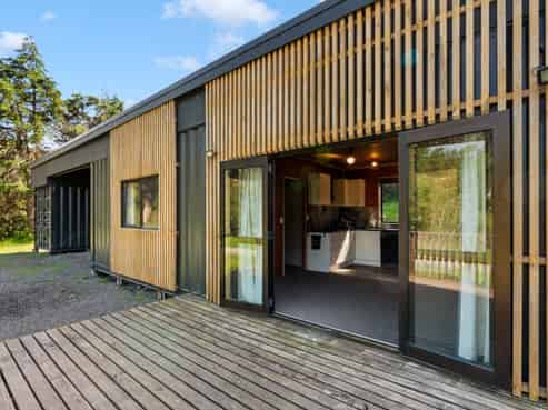 90 Hoeke Road, Carterton