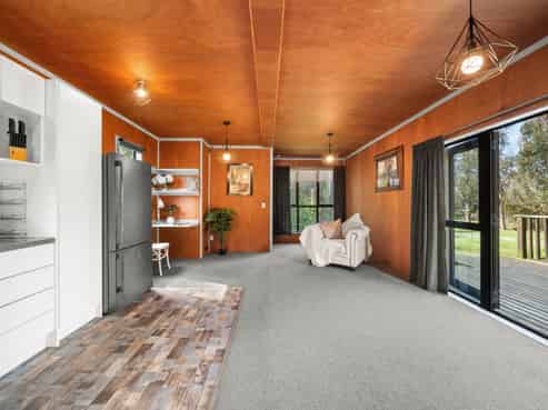 90 Hoeke Road, Carterton