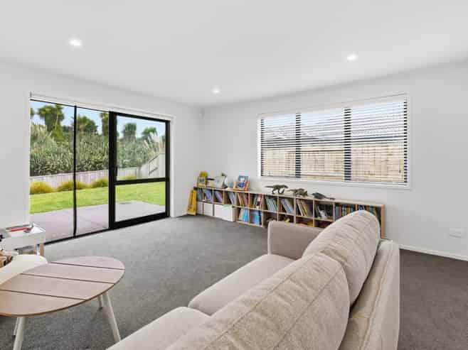 93 Hills View Drive, Papamoa