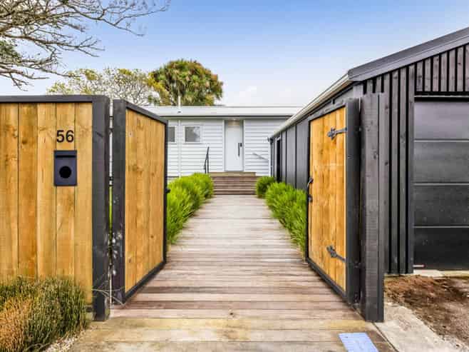 56 Warwick Road, Stratford