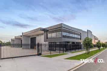 Drury Warehouse + Office For Sale 