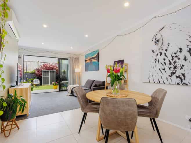 8 Owen Chapman Drive, Red Beach