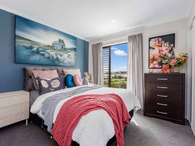 8 Owen Chapman Drive, Red Beach