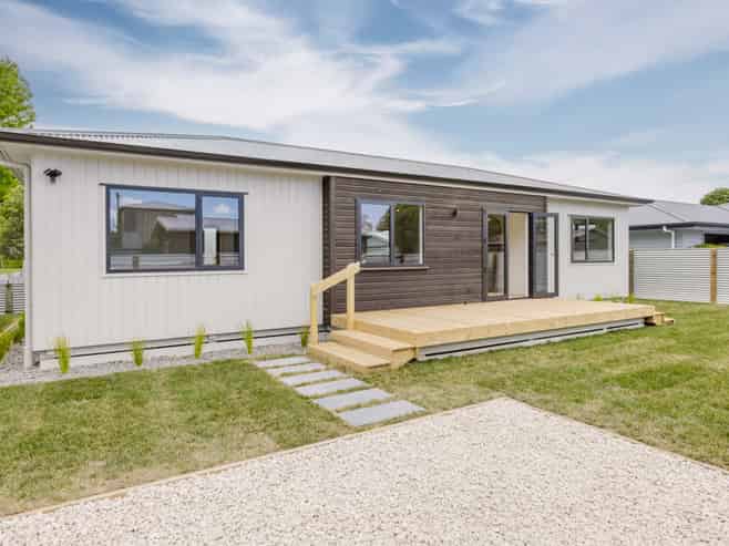 1005a Mona Street, Akina