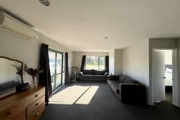 25a Fernside Road, Fernside