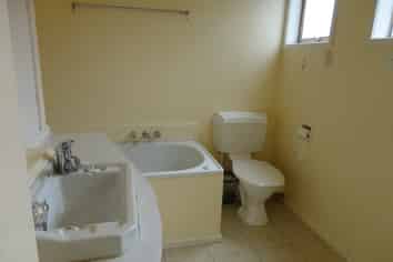 2/6 Innisfree Drive, Ellerslie