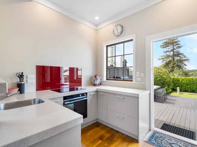 17 Warwick Avenue, Westmere