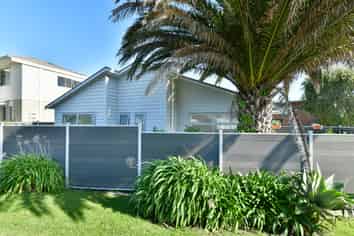 8A Beach Road, Manly