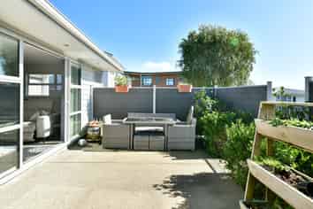 8A Beach Road, Manly